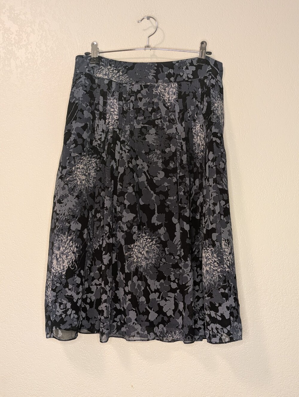 VTG Y2K Ann Taylor 100% Silk Skirt